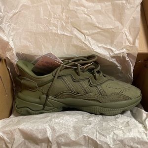 Brand new adidas originals ozweego in 5.5W